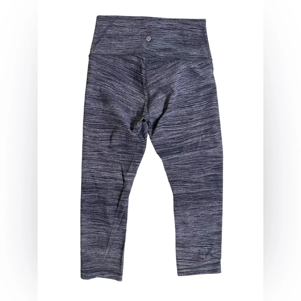lululemon | size 6 Wunder Under Crop HR 21